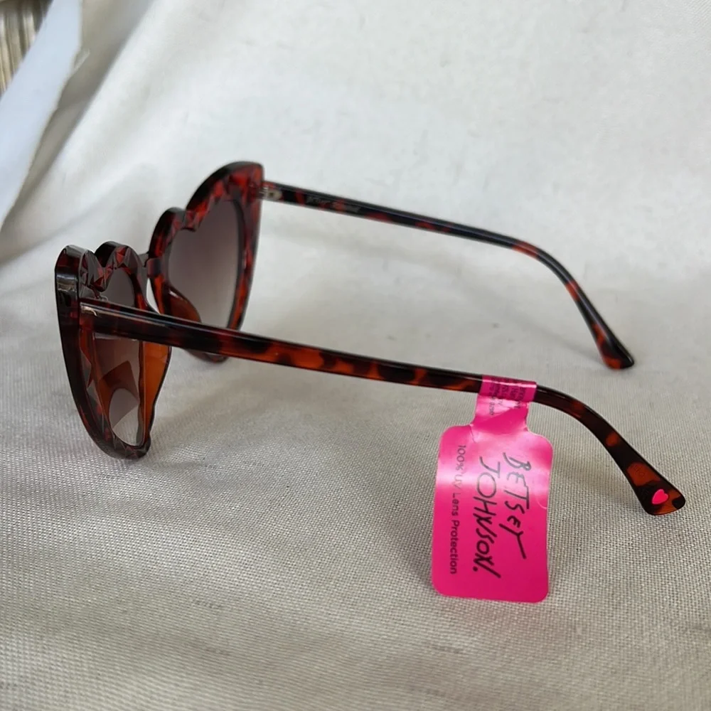 BETSEY JOHNSON heart shaped sunglasses